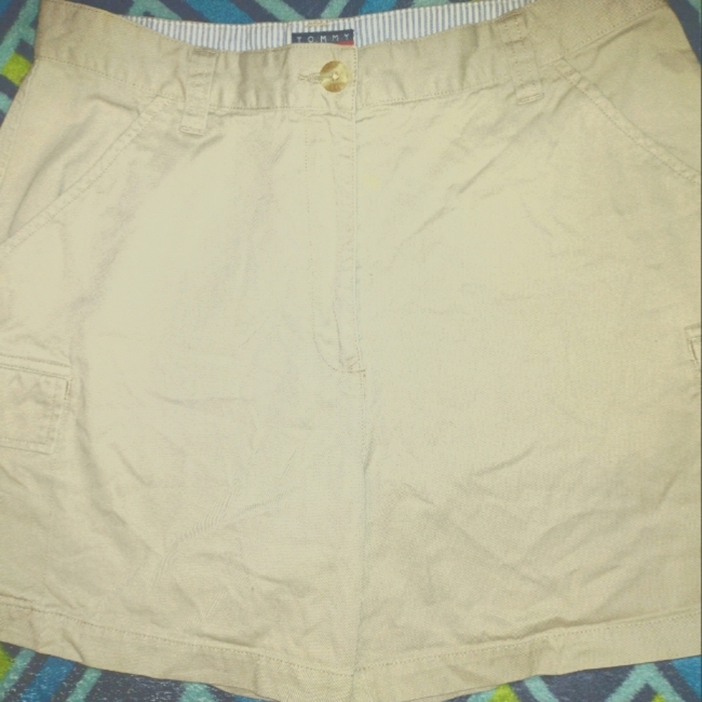 Vintage 90s Tommy Hilfiger khaki shorts